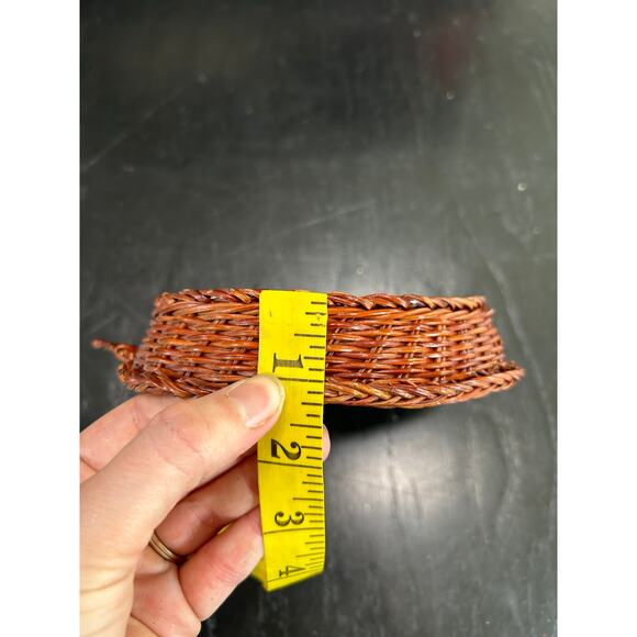 Vintage- Woven wicker tray basket- 7x6x2" Apple Shaped- teacher cottagecore - Picture 6 of 6